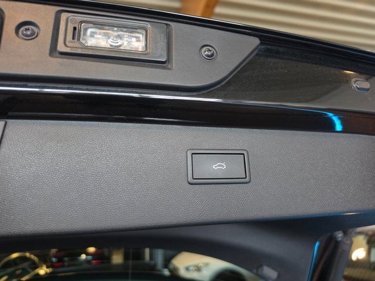 Vehicle Image 29