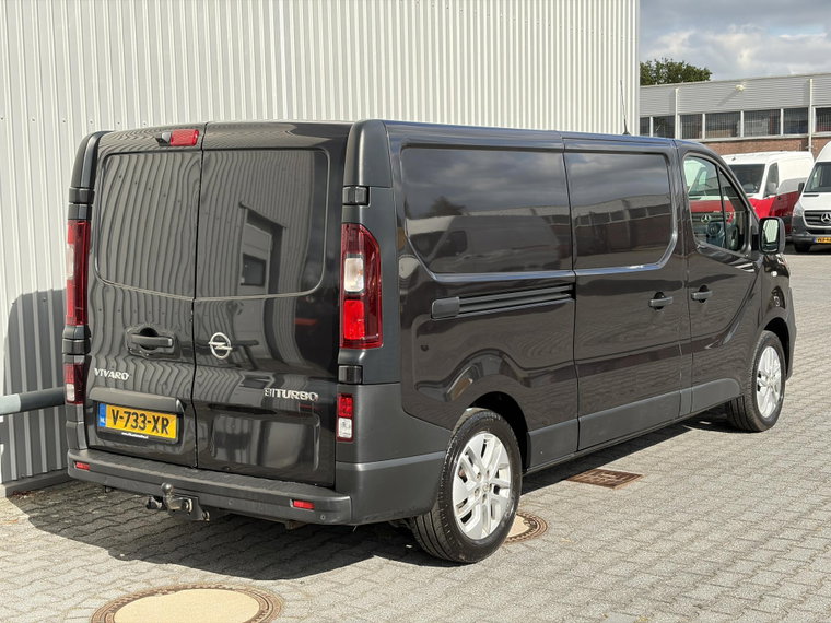Vehicle Image 28