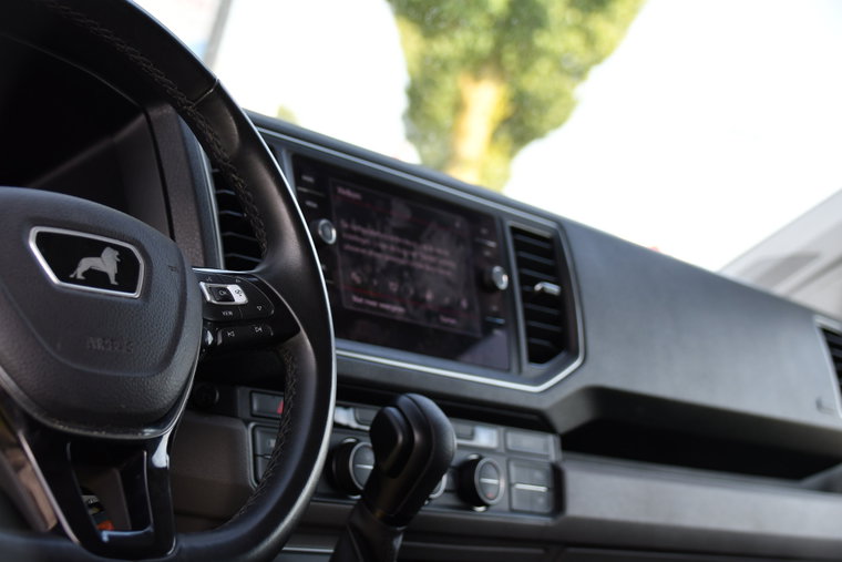 Vehicle Image 13