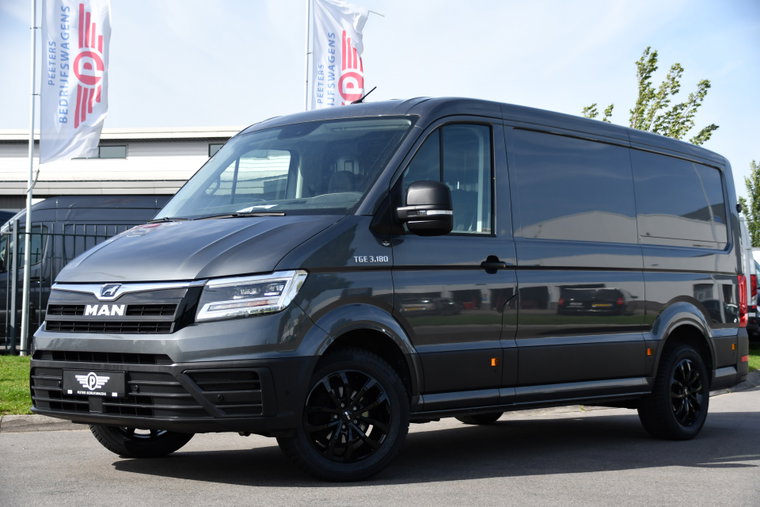 Vehicle Image 4