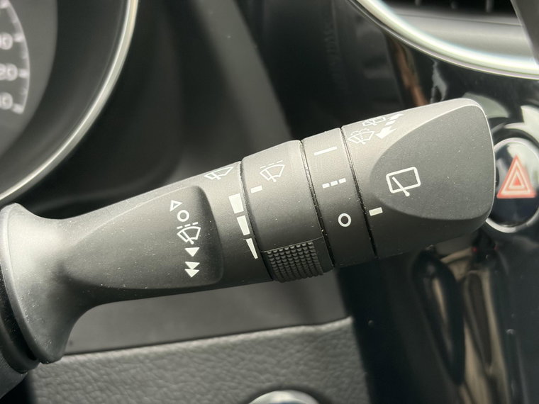 Vehicle Image 33