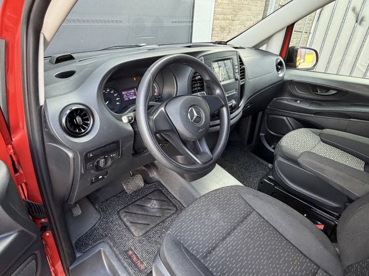 Vehicle Image 24