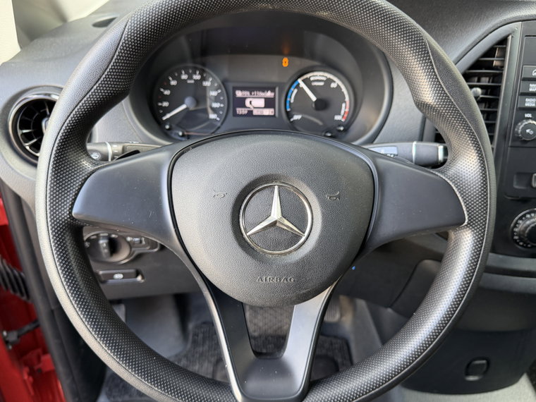 Vehicle Image 36