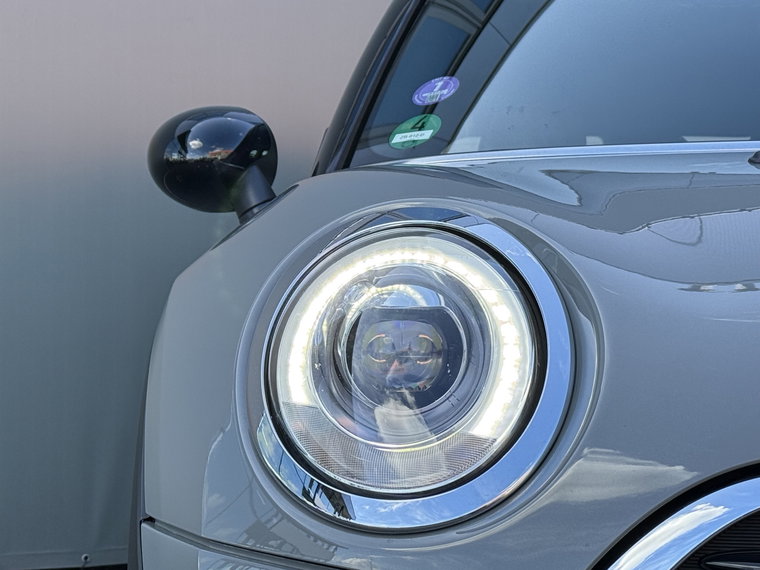Vehicle Image 31