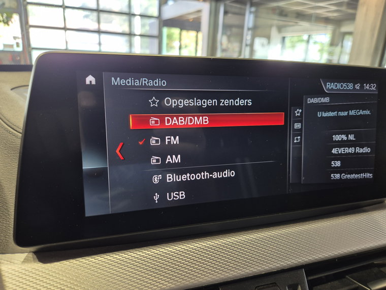 Vehicle Image 38