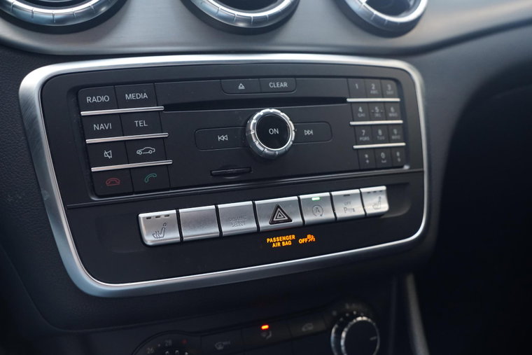 Vehicle Image 32