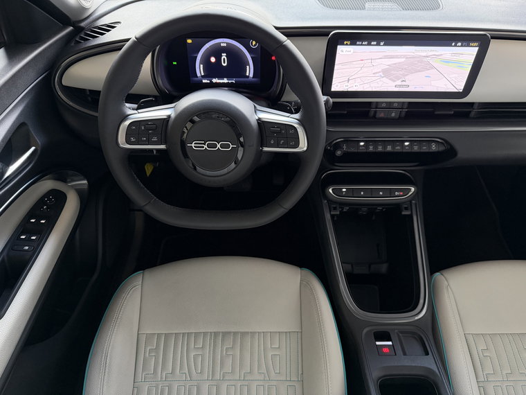 Vehicle Image 26