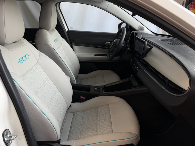 Vehicle Image 35
