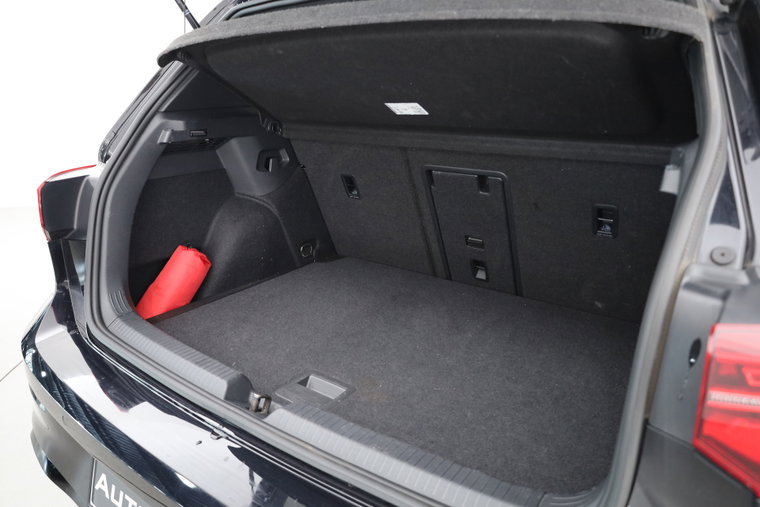 Vehicle Image 37