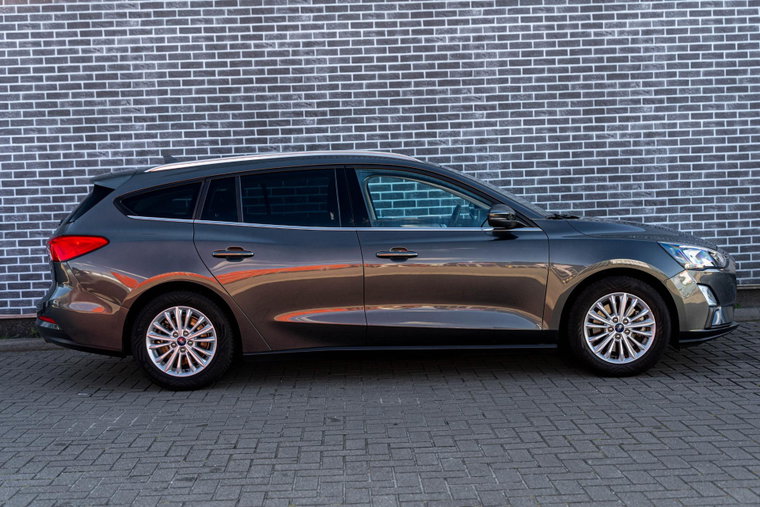 Vehicle Image 18