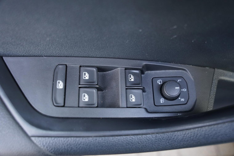 Vehicle Image 41