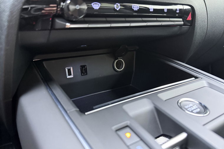 Vehicle Image 31