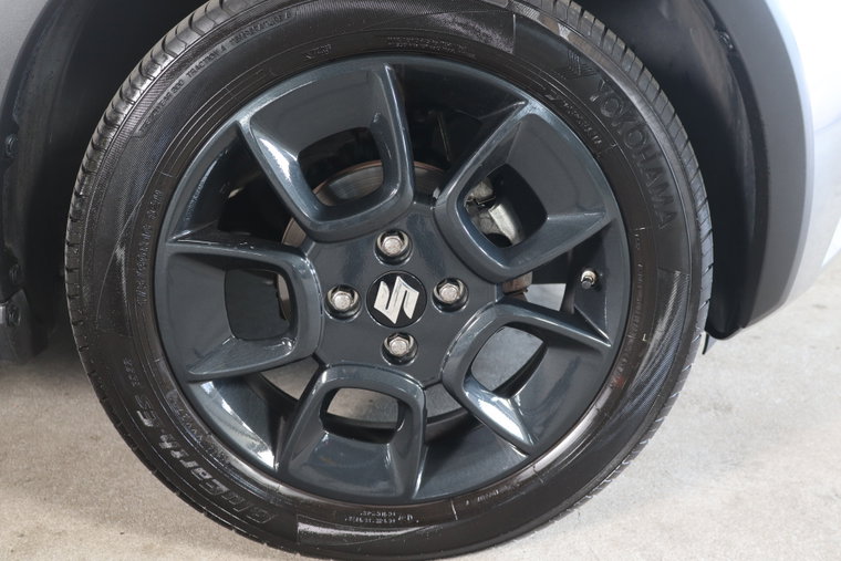 Vehicle Image 19