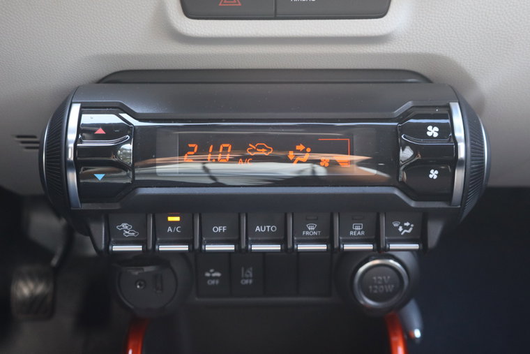 Vehicle Image 25