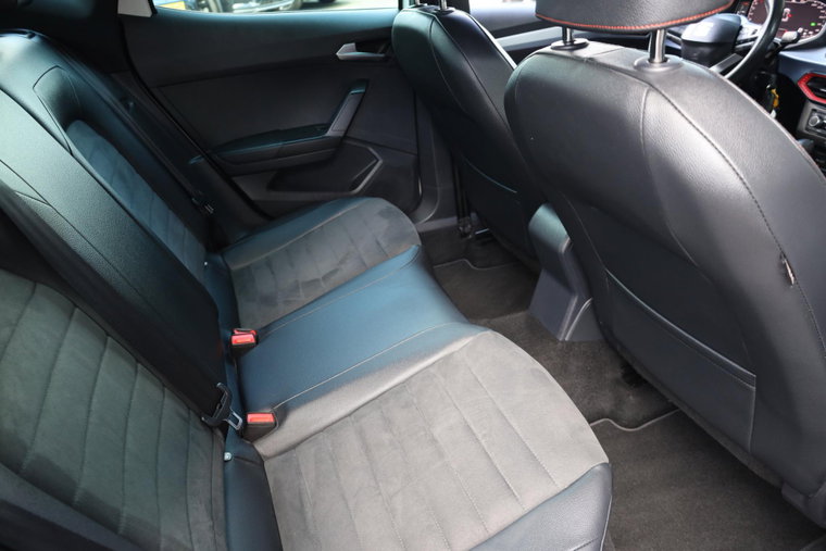 Vehicle Image 40