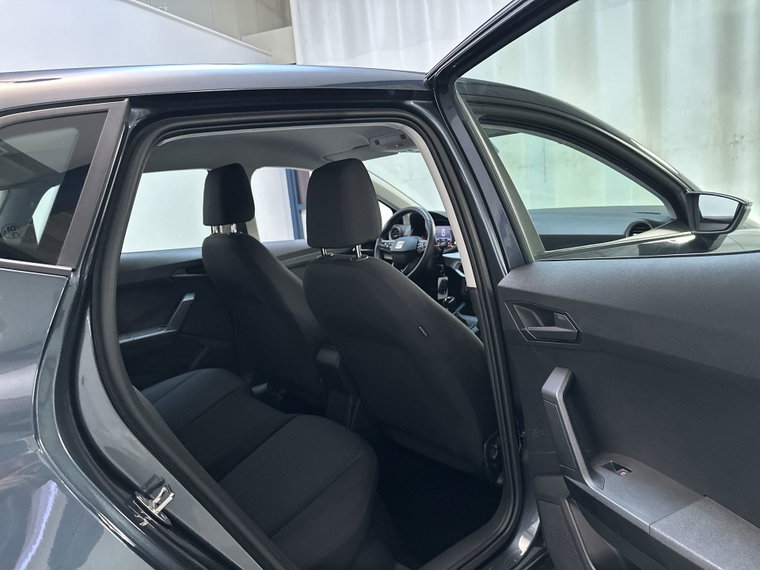Vehicle Image 18
