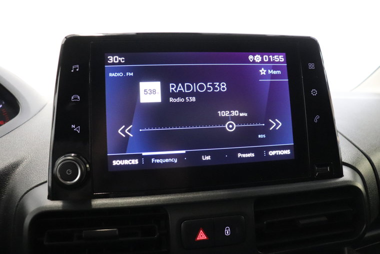 Vehicle Image 20