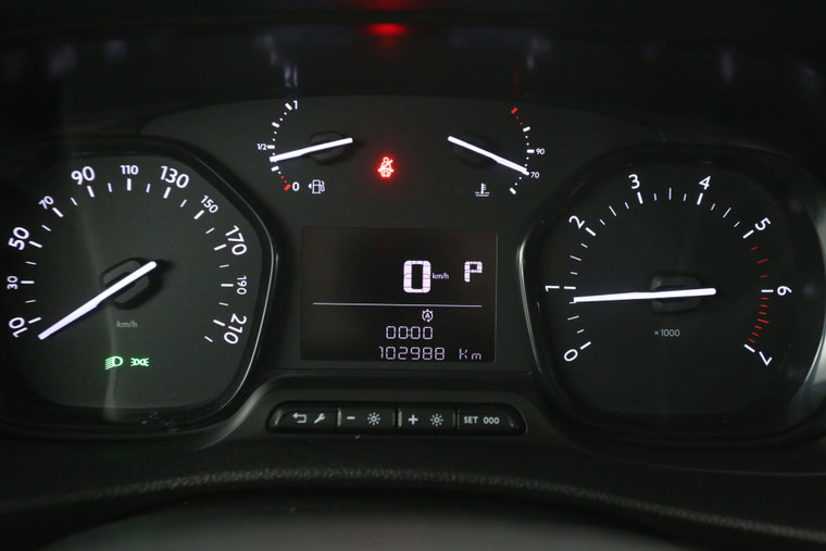 Vehicle Image 14