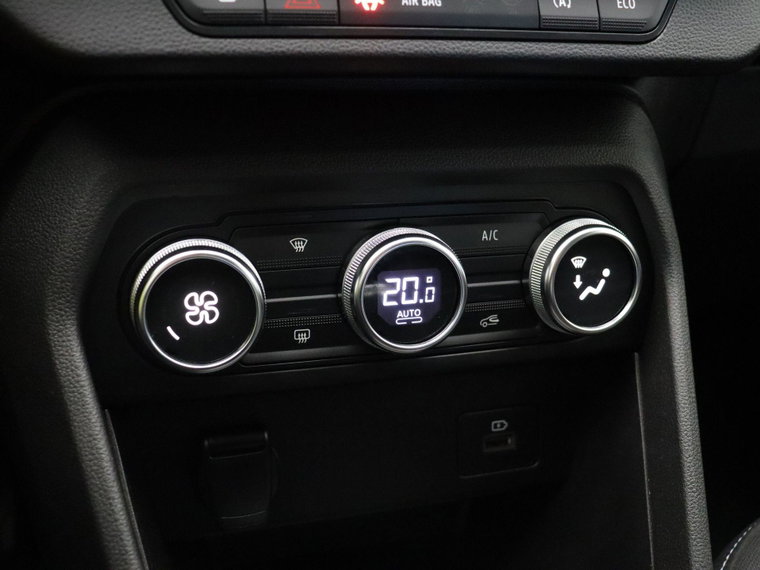 Vehicle Image 27