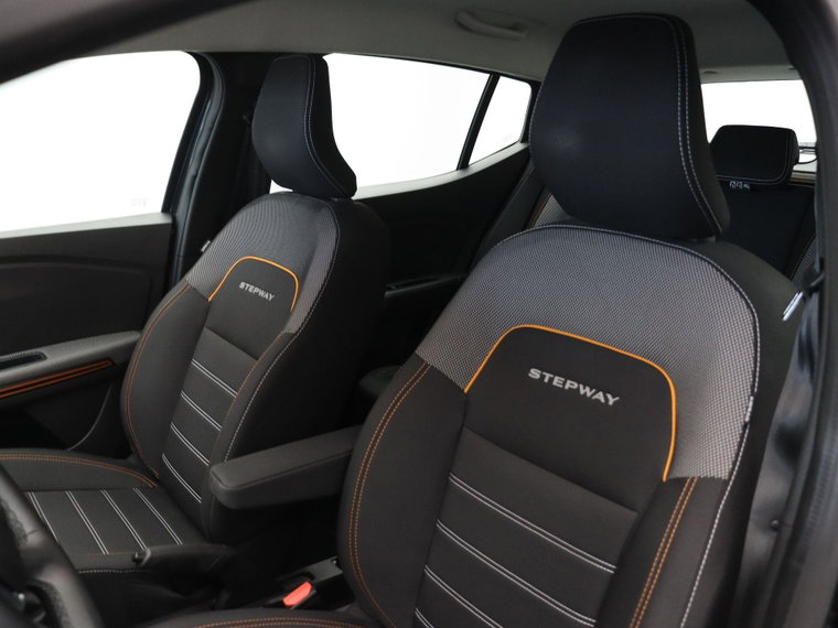 Vehicle Image 35