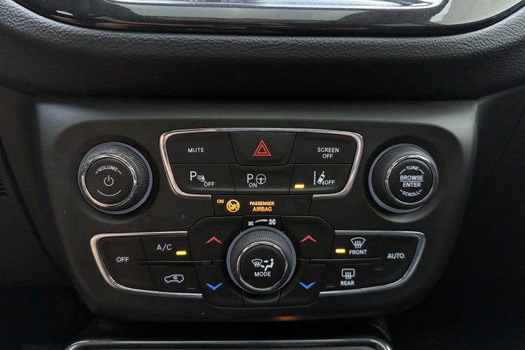 Vehicle Image 27