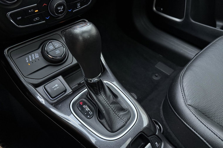 Vehicle Image 30