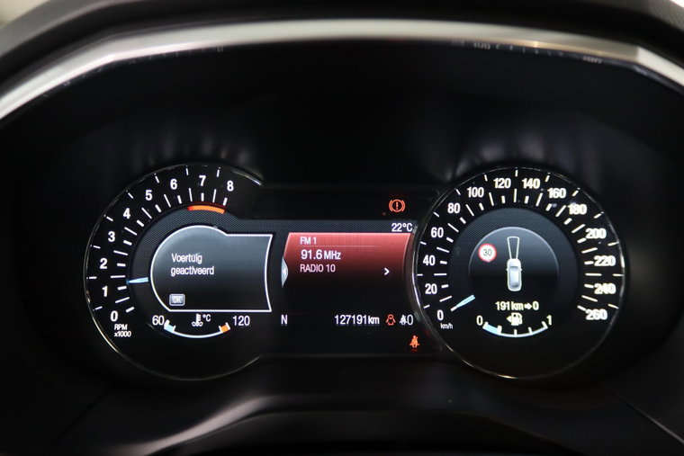 Vehicle Image 32