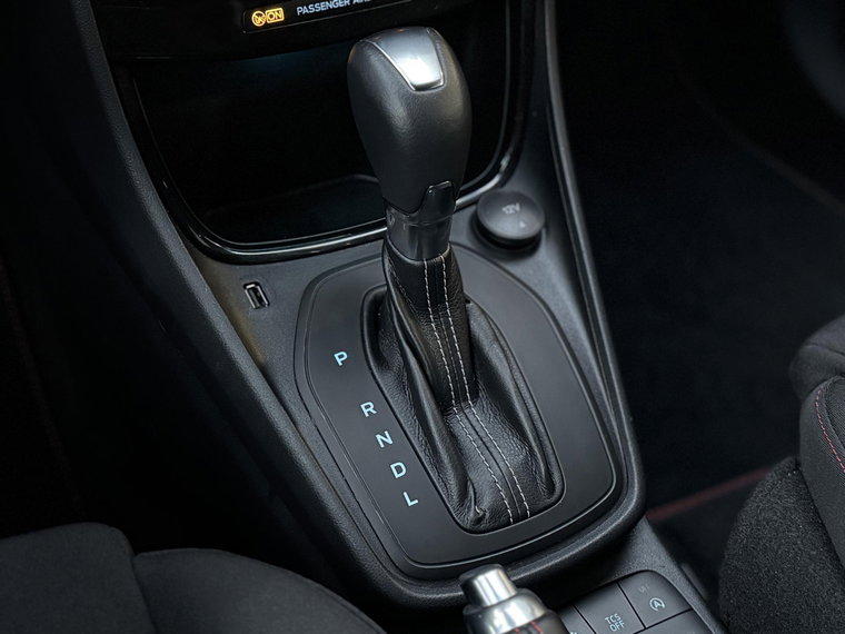 Vehicle Image 23