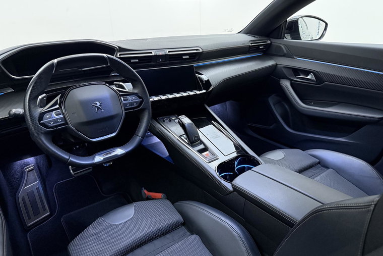 Vehicle Image 16