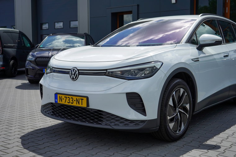 Vehicle Image 13