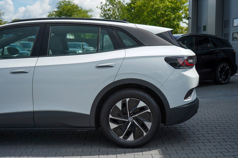 Vehicle Image 17