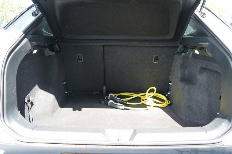 Vehicle Image 32