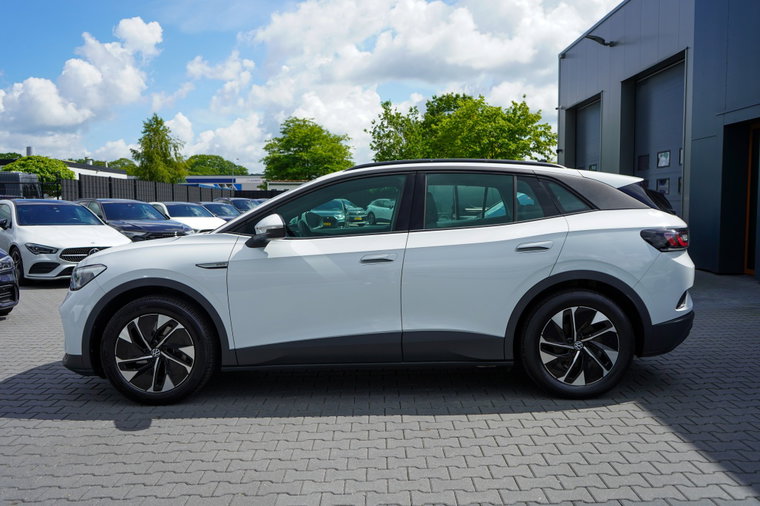Vehicle Image 36