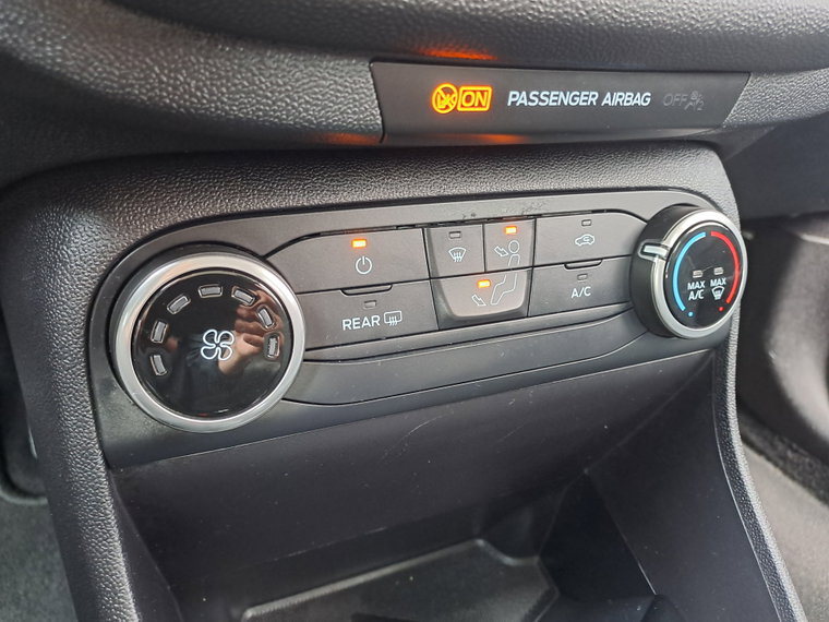 Vehicle Image 26