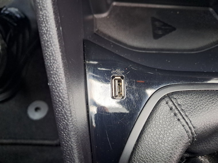 Vehicle Image 28