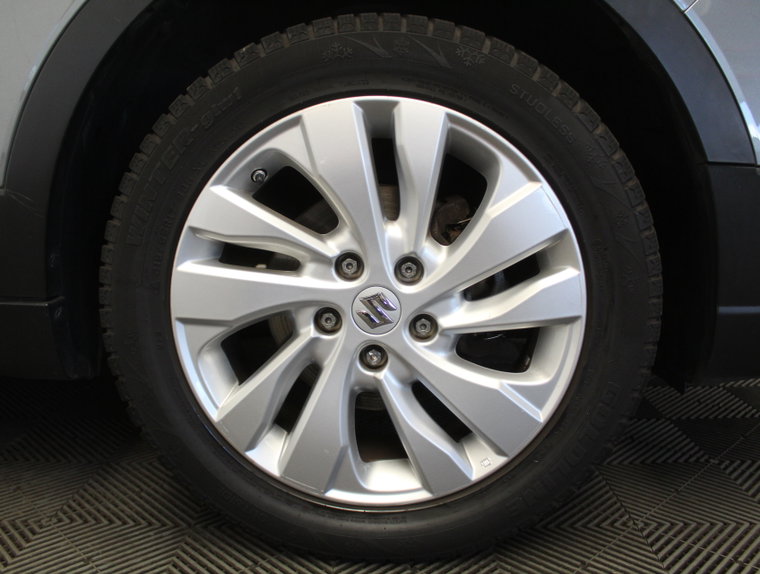 Vehicle Image 17