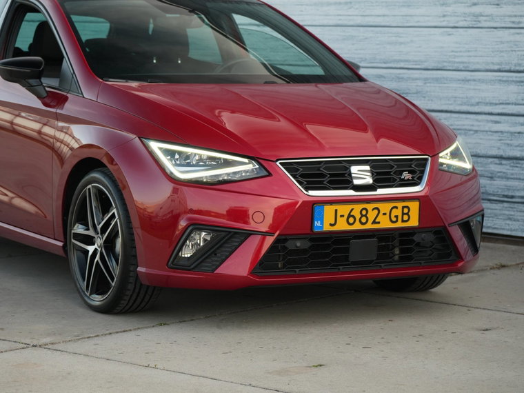Vehicle Image 32