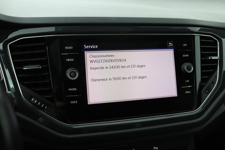 Vehicle Image 25