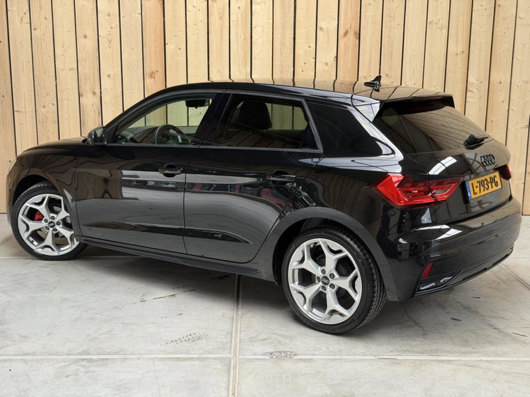 Vehicle Image 37