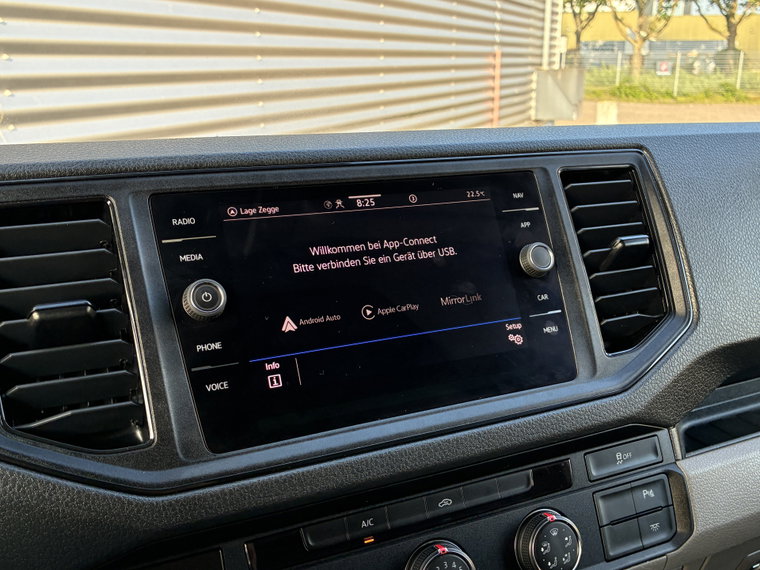 Vehicle Image 26