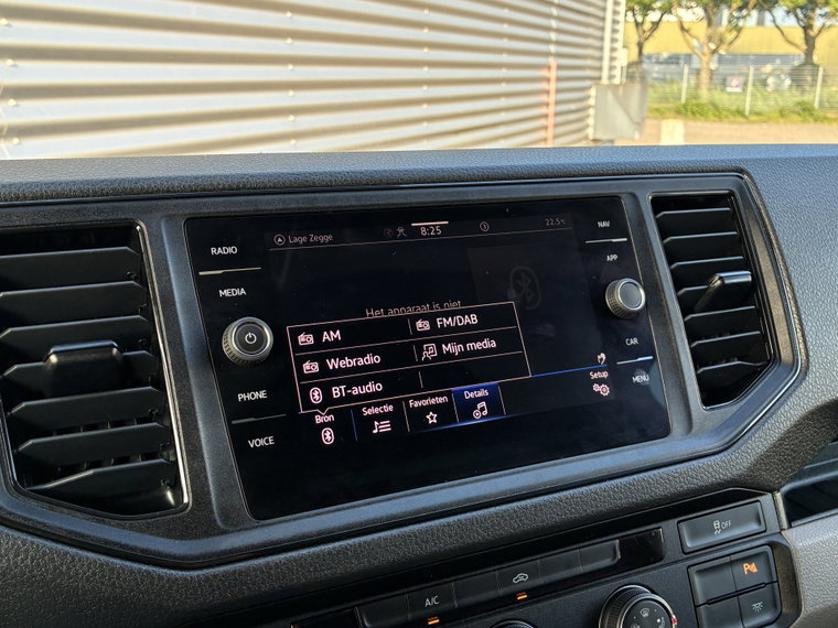 Vehicle Image 28