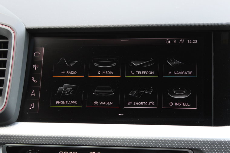 Vehicle Image 15