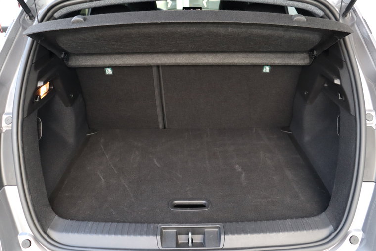 Vehicle Image 32