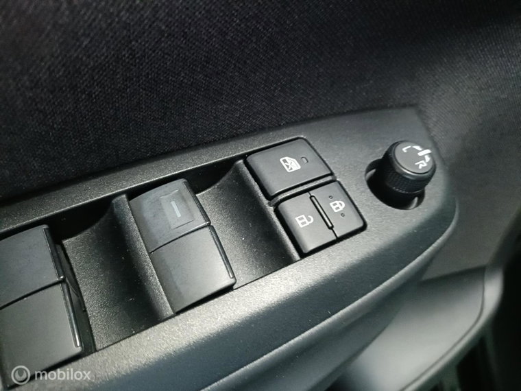 Vehicle Image 28