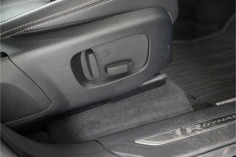 Vehicle Image 22