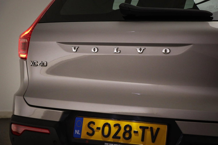 Vehicle Image 28