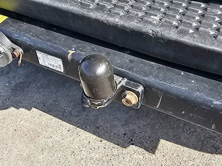Vehicle Image 12