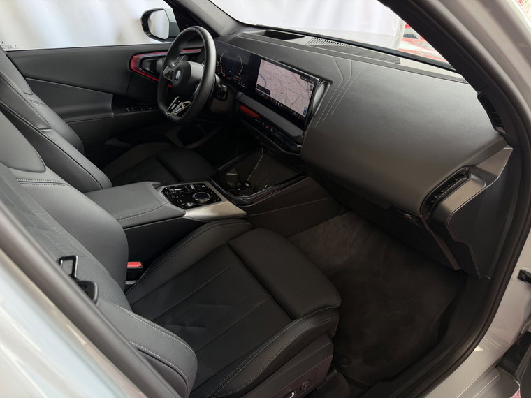 Vehicle Image 33