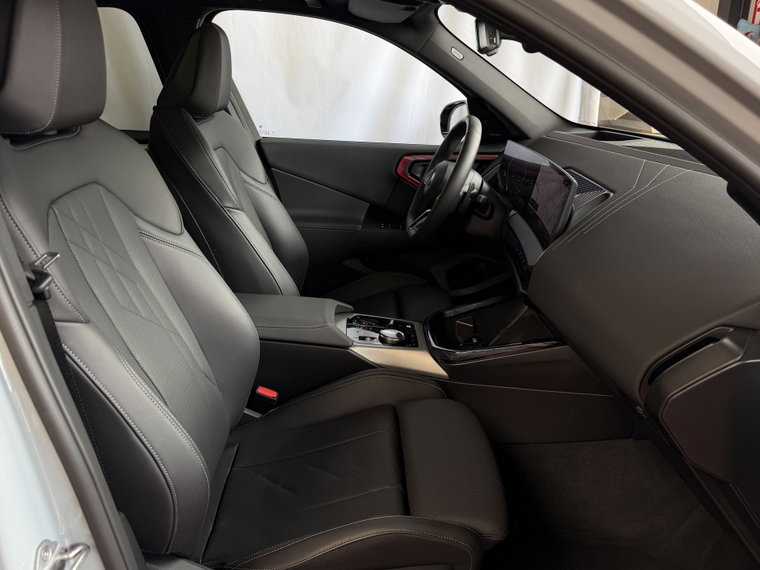 Vehicle Image 35