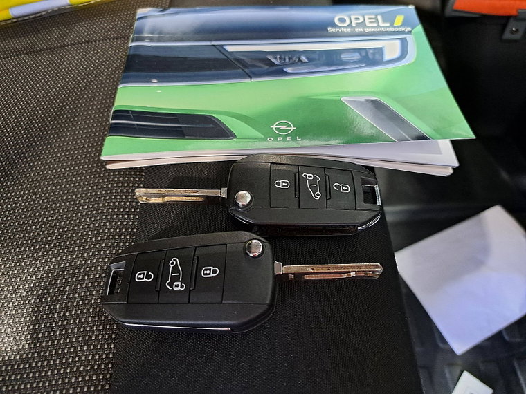 Vehicle Image 16